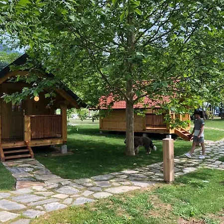 Camp Podgrad Vakantiehuis *