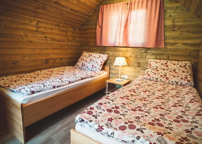 Camp Podgrad בית נופש